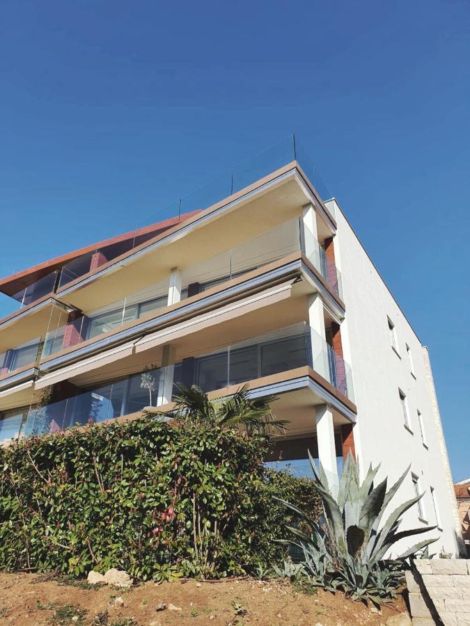 Apartment Black Pearl